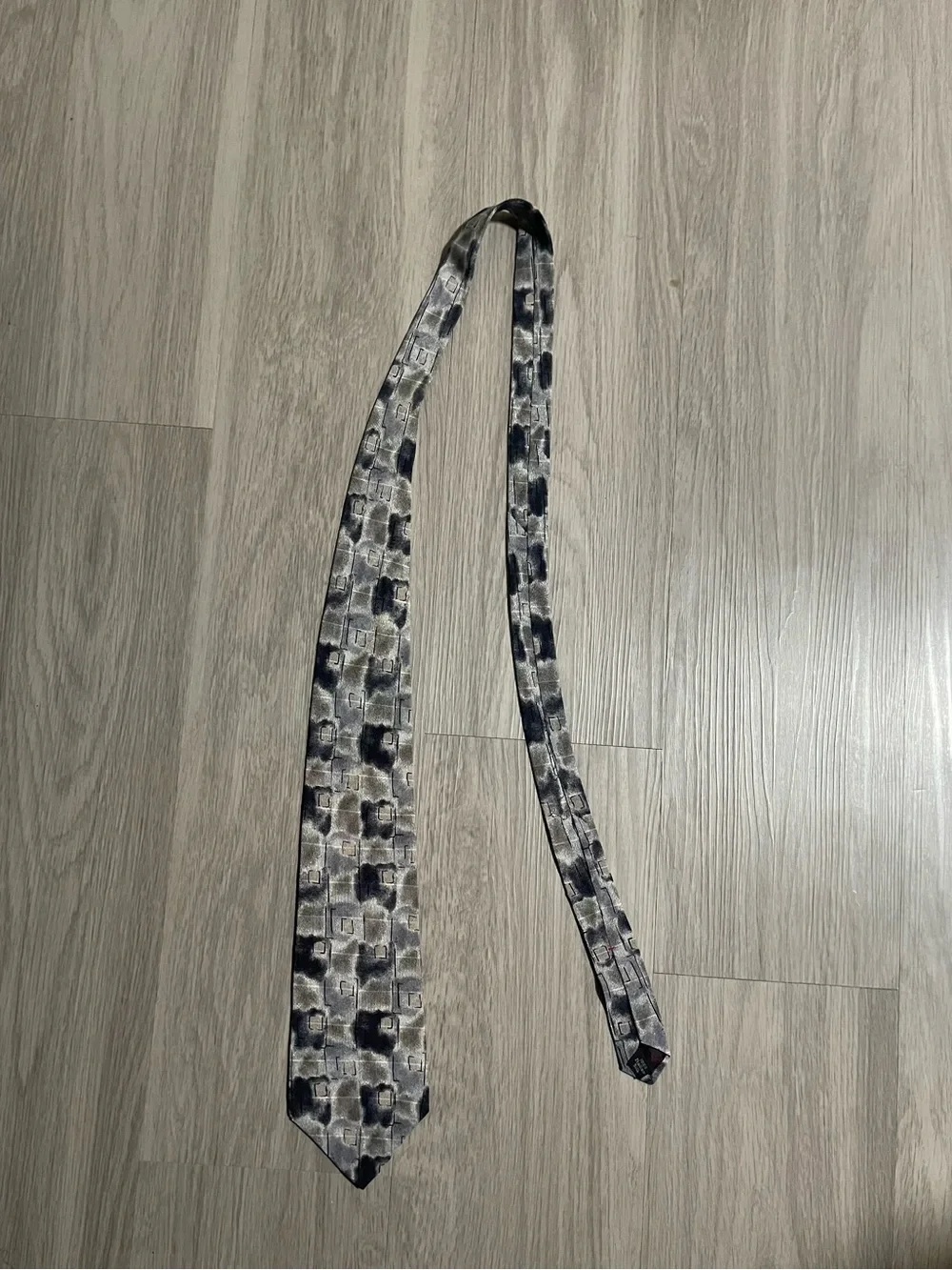 Classic Geometric Pattern Men's Tie